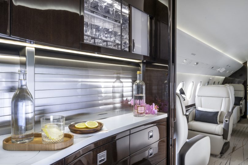 Falcon 2000LXS Backgrounder media