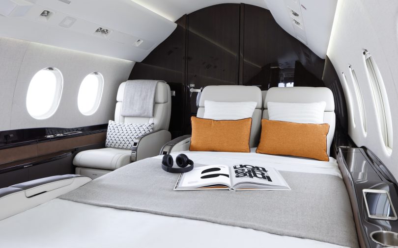 Falcon 2000LXS Backgrounder media