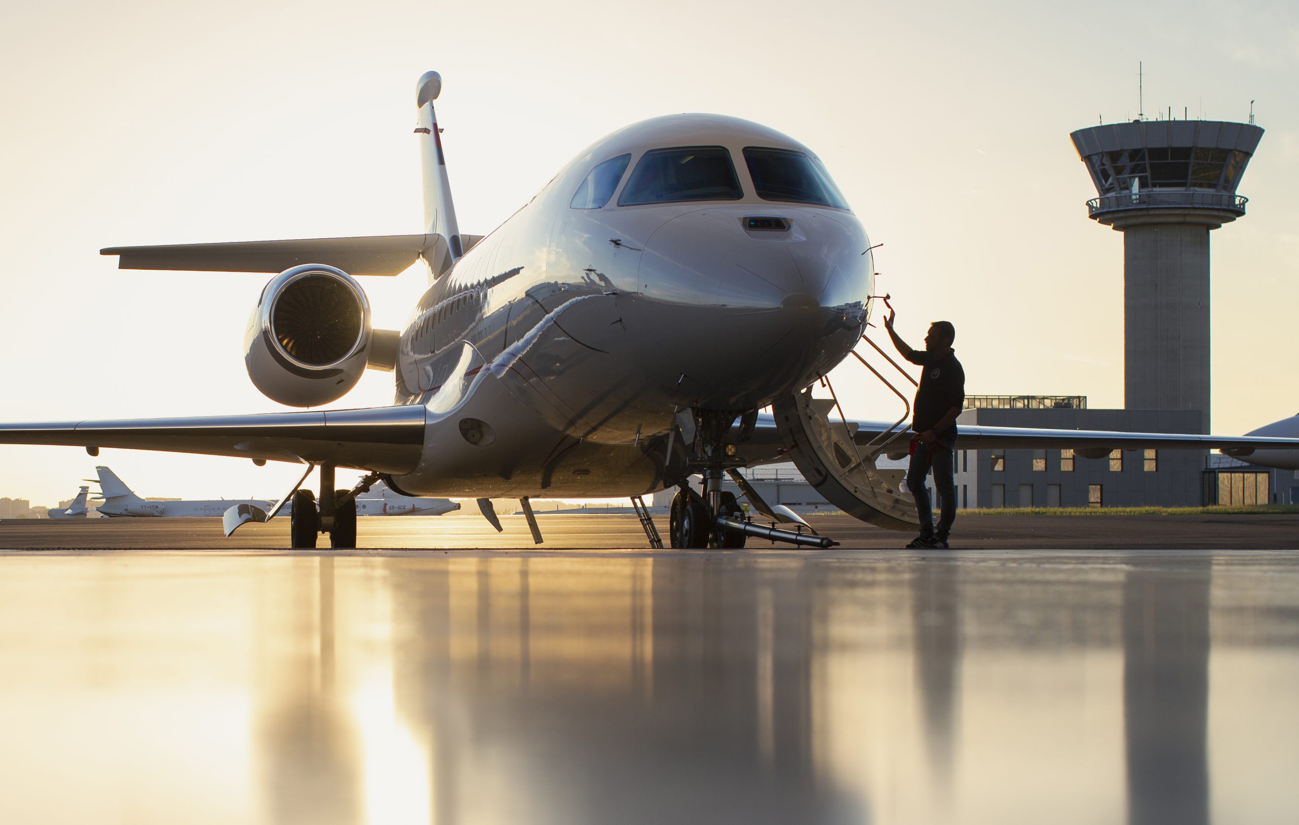 Falcon 6X Backgrounder media