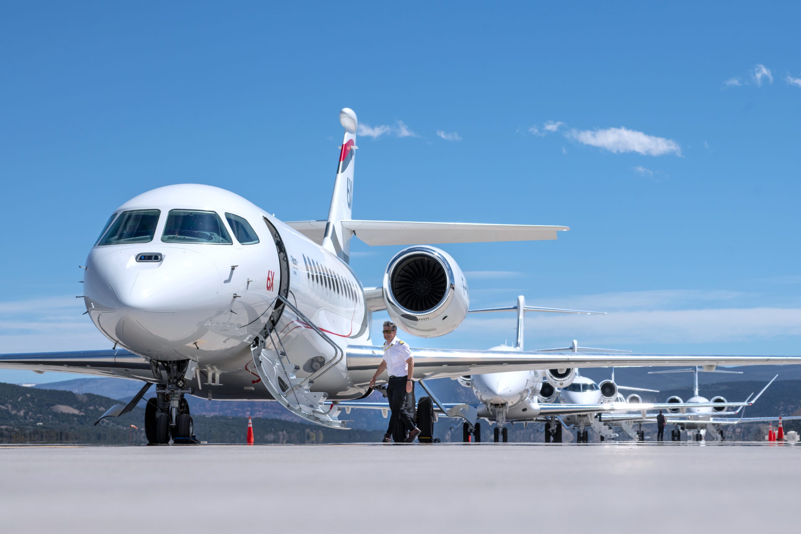 Falcon 6X Backgrounder media