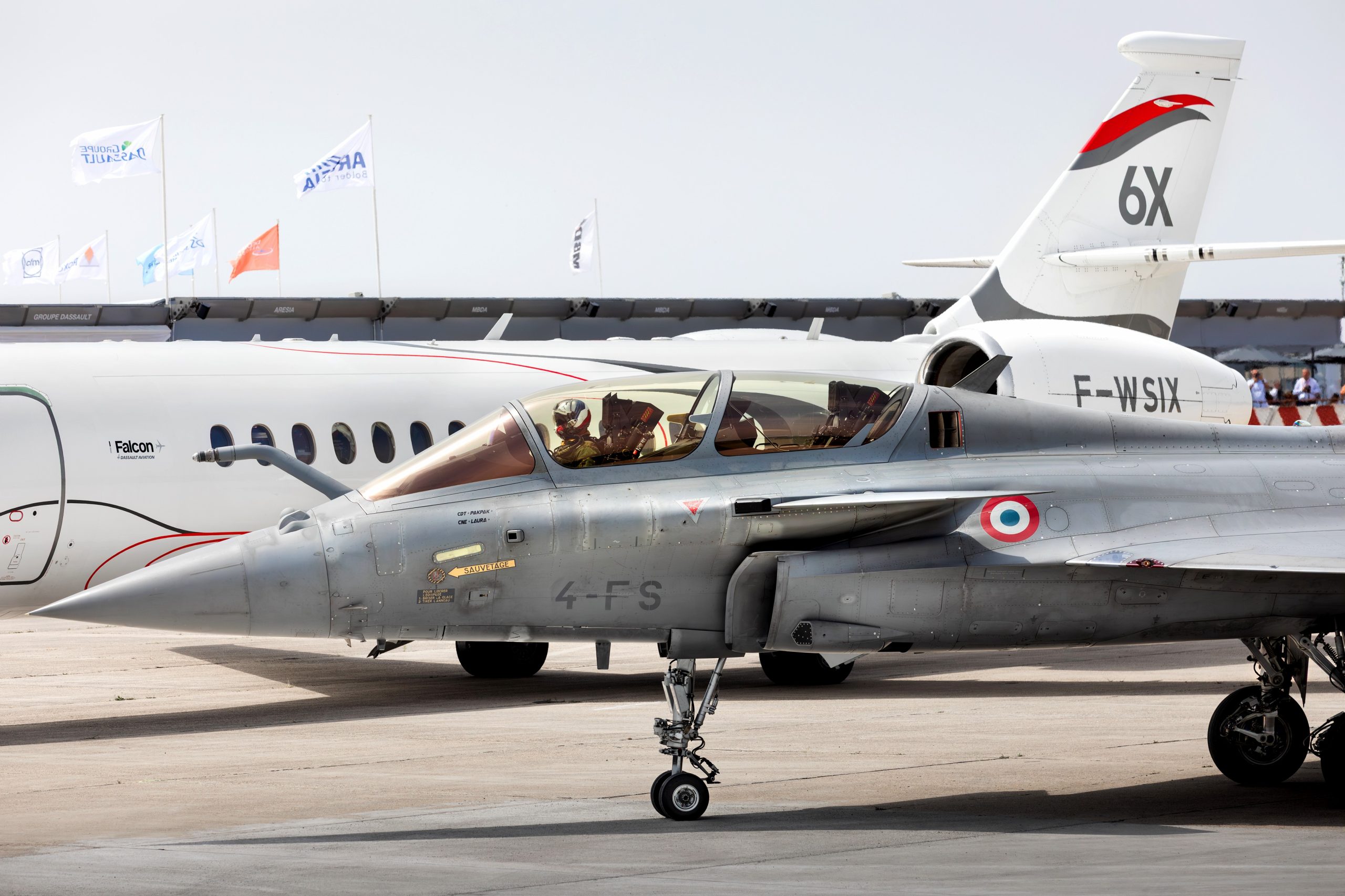 Falcon 6X Backgrounder media