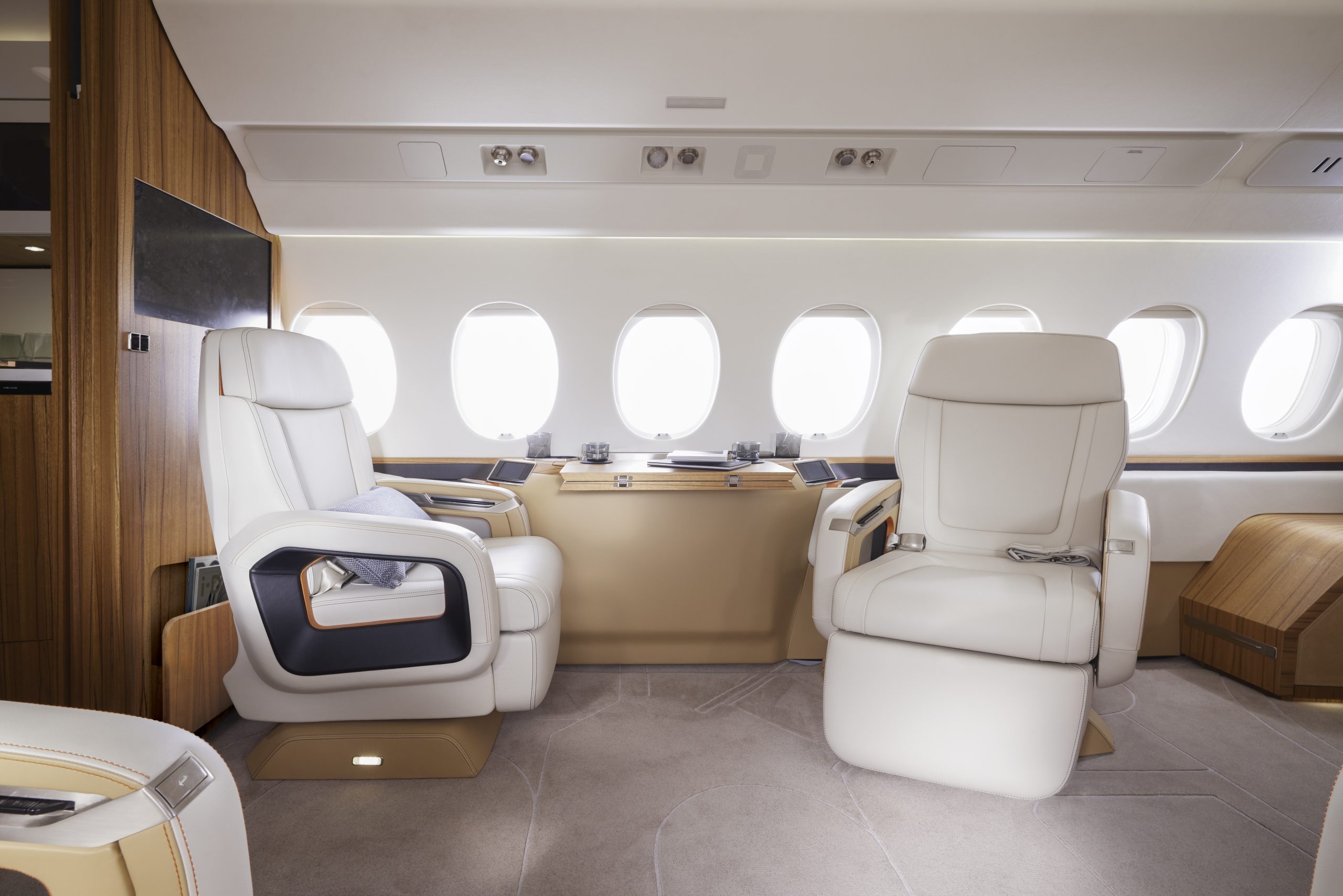 Falcon 6X Backgrounder media